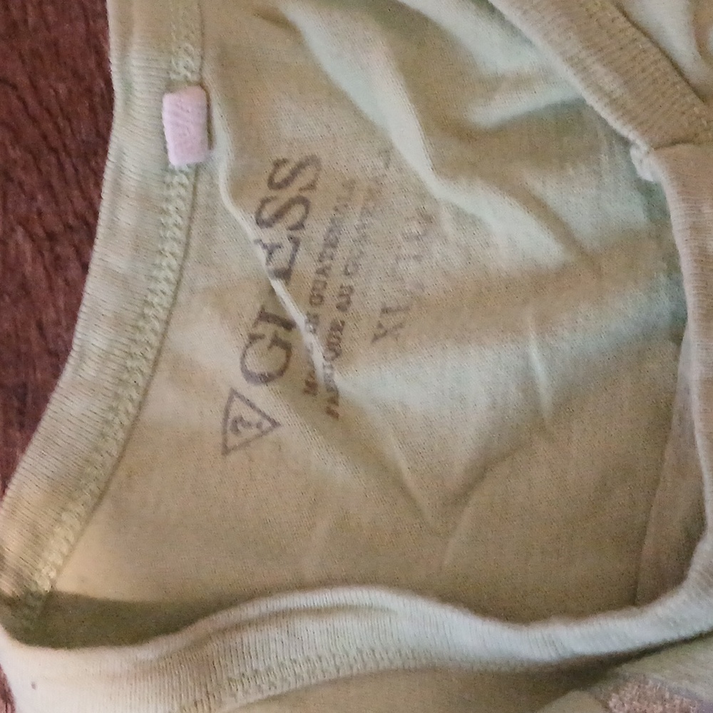 Guess tee - Picture 3 of 4